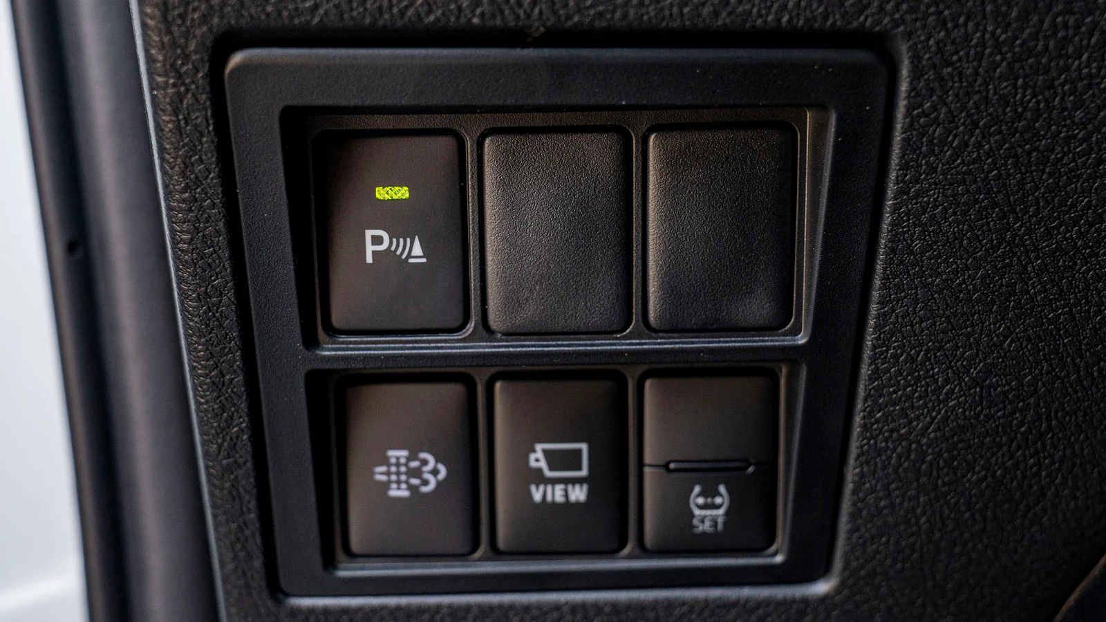 TOYOTA HILUX DC ADVENTURE 2.8D AT 4X4 MY2025 – WHIT