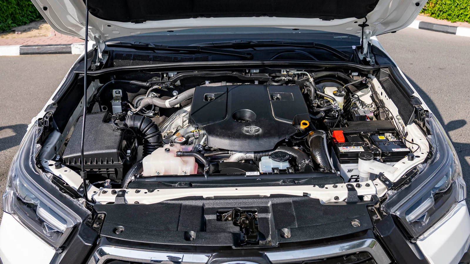 TOYOTA HILUX DC ADVENTURE 2.8D AT 4X4 MY2025 – WHIT