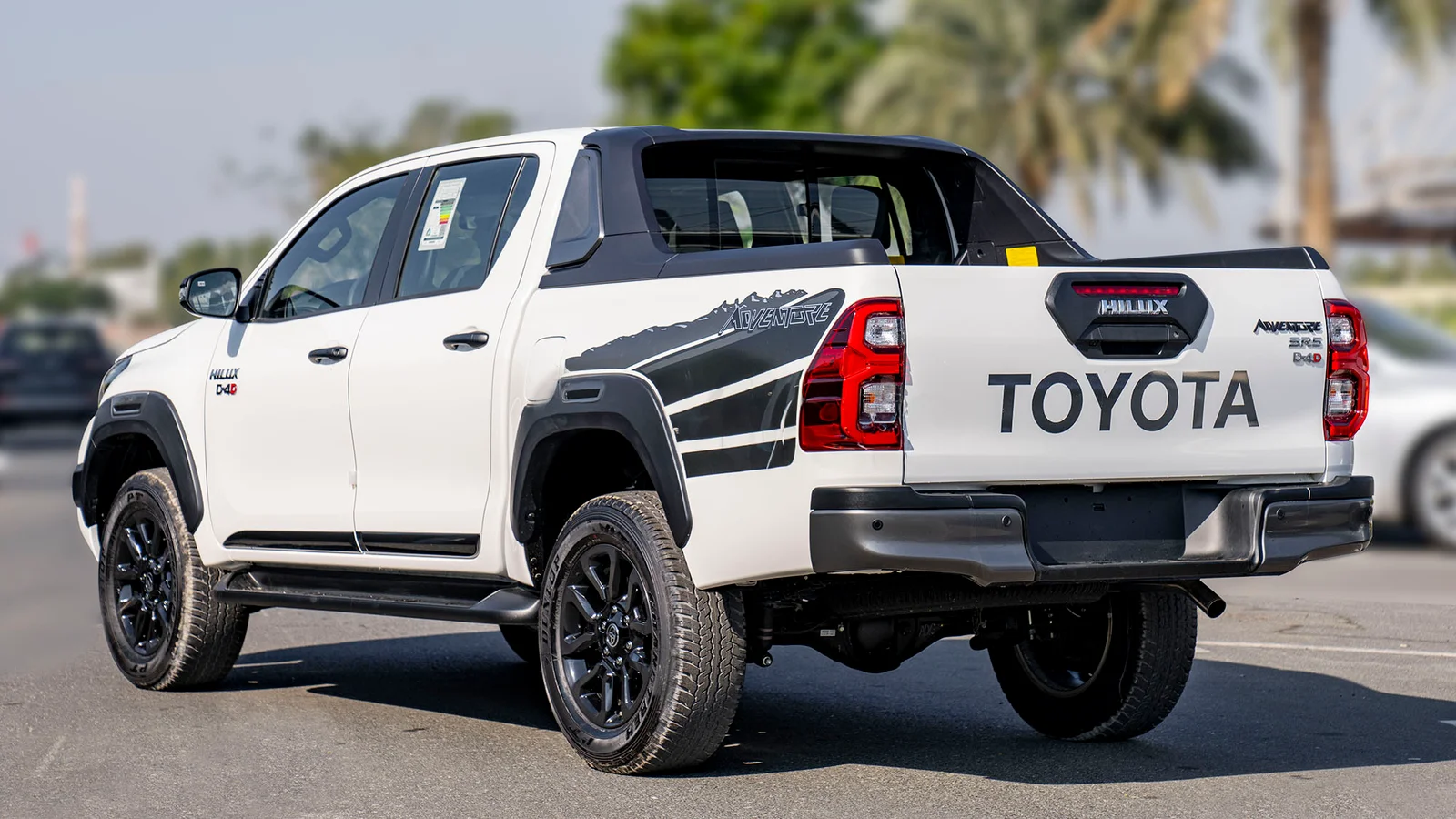 TOYOTA HILUX DC ADVENTURE 2.8D AT 4X4 MY2025 – WHIT
