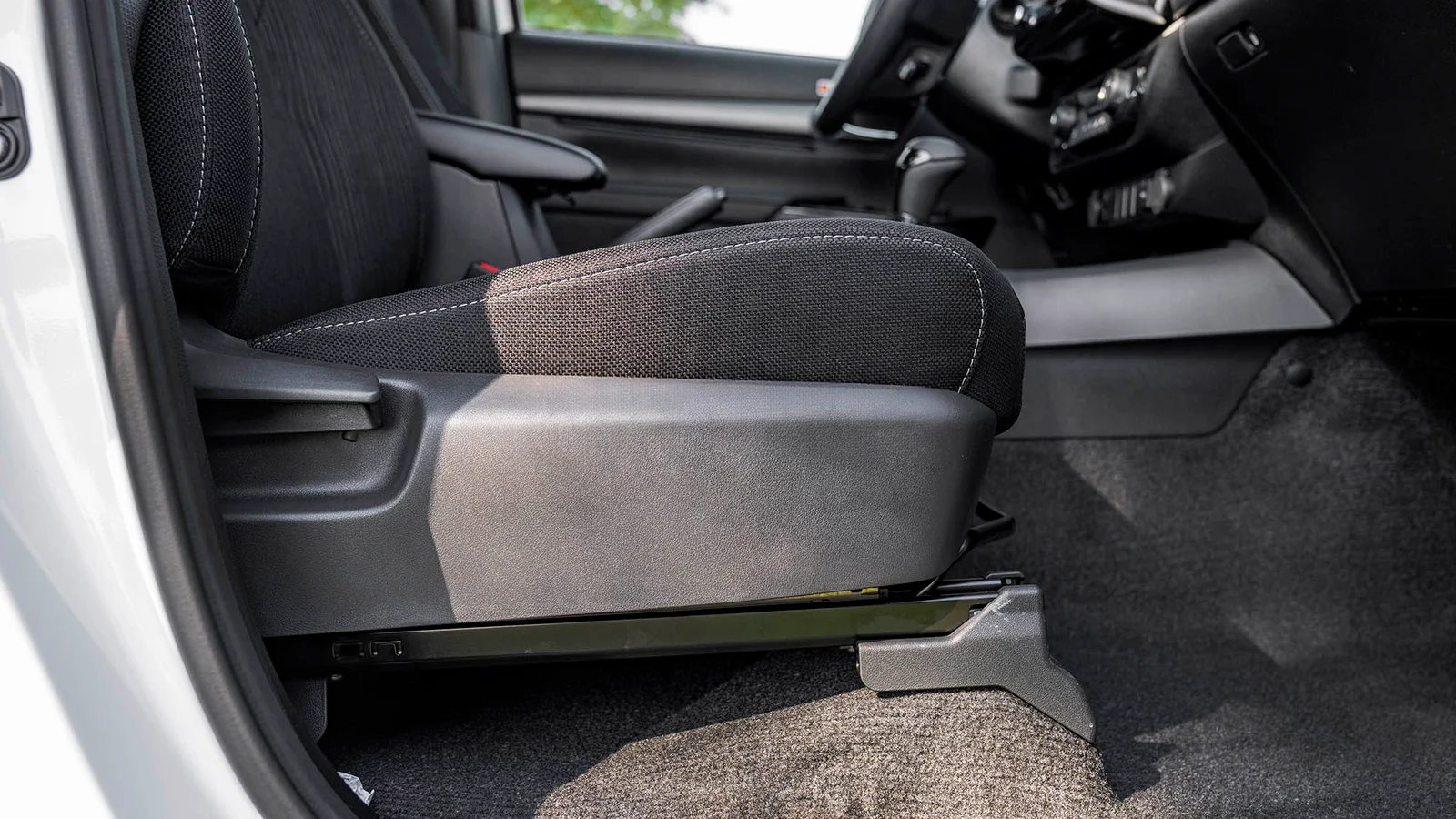 TOYOTA HILUX DC ADVENTURE 2.8D AT 4X4 MY2025 – WHIT