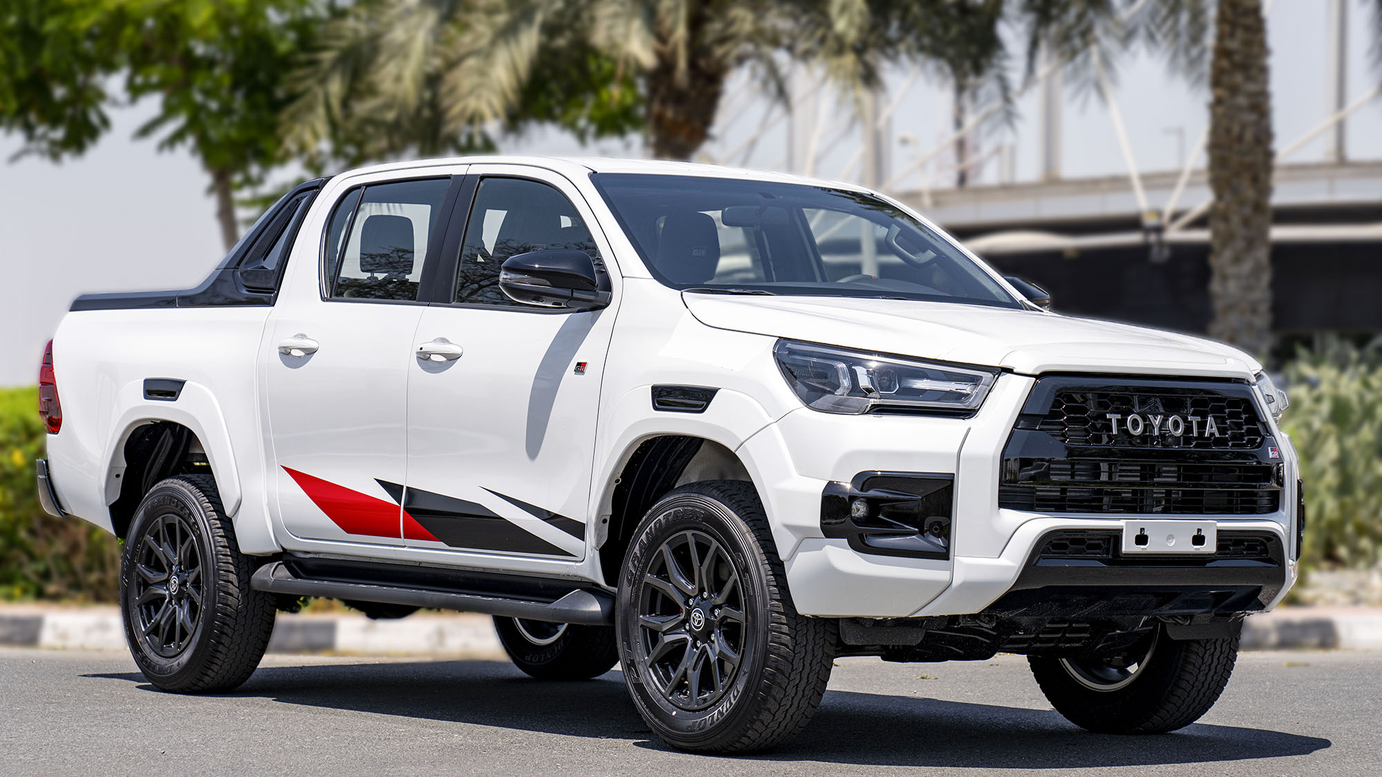 TOYOTA HILUX DC GR SPORT 2.8D AT 4X4