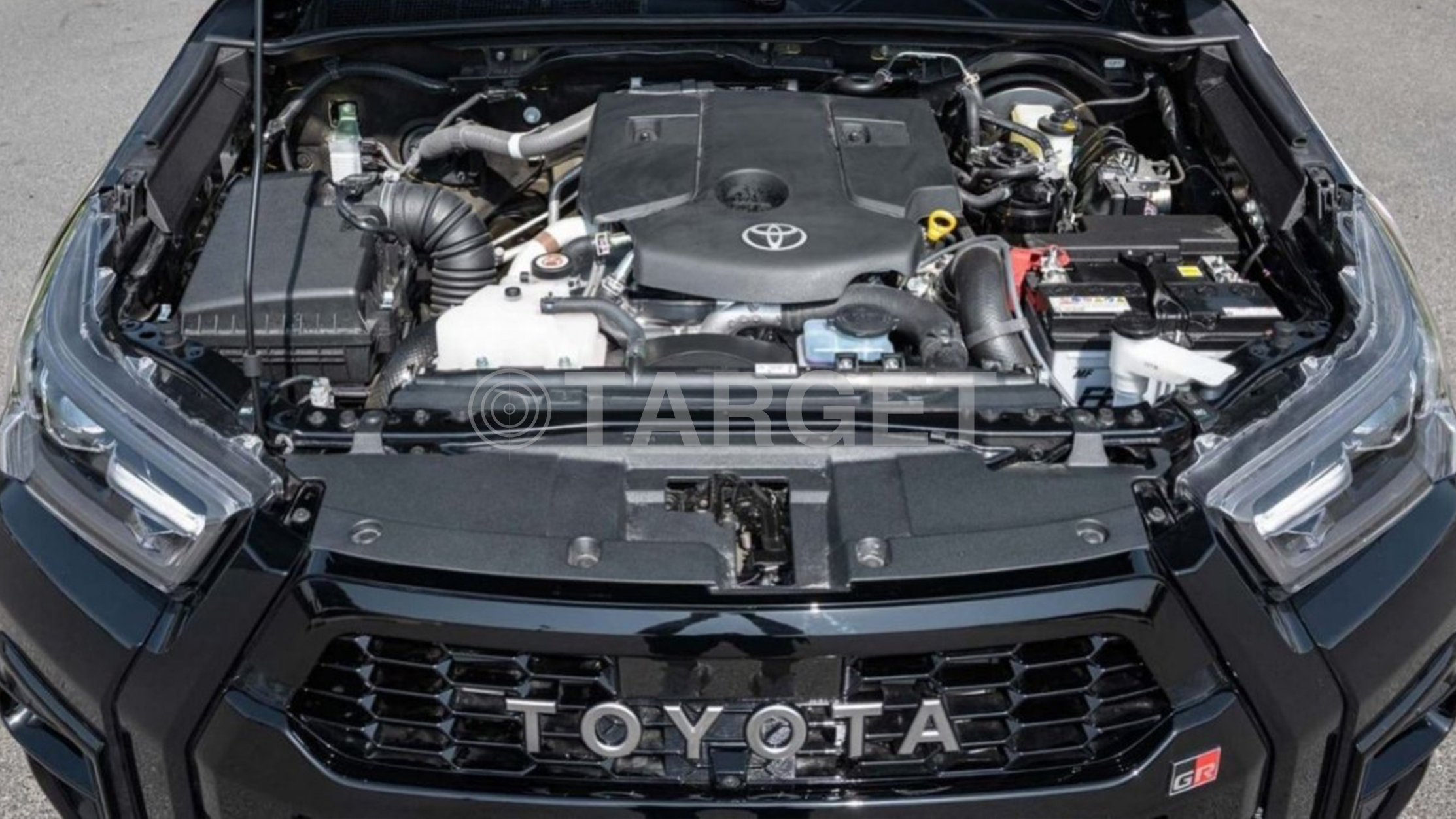 TOYOTA HILUX DC GR SPORT 4.0P AT 4X4_ BLACK