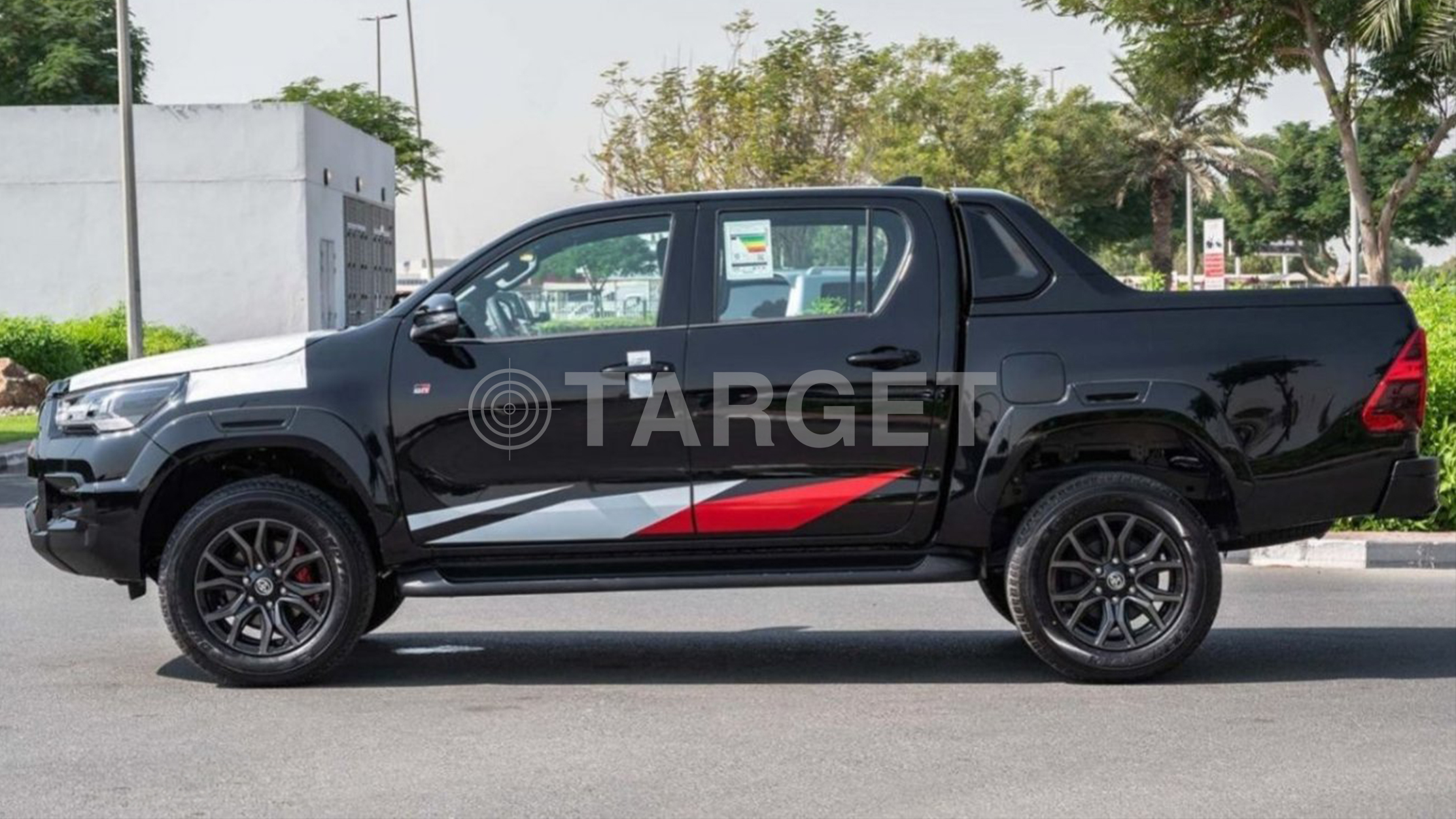 TOYOTA HILUX DC GR SPORT 4.0P AT 4X4_ BLACK