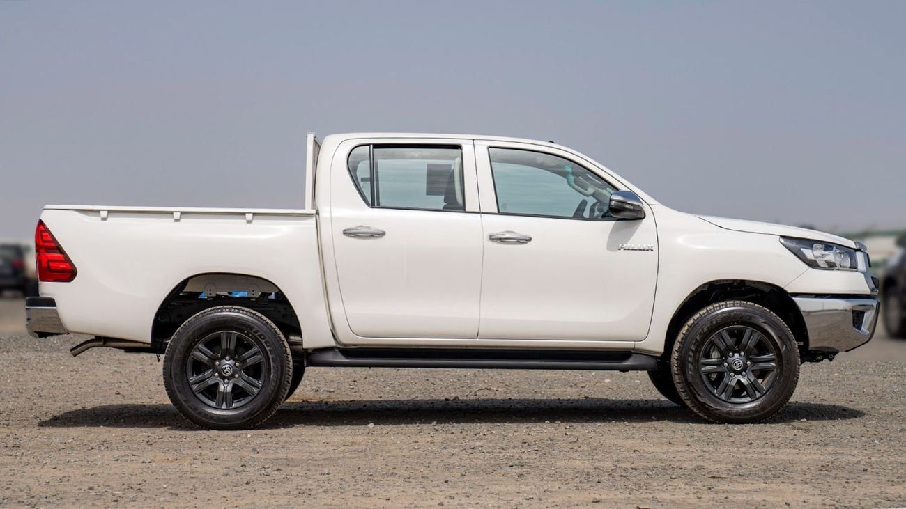 Toyota Hilux MID OPTION PETROL 2.7 AT 2025