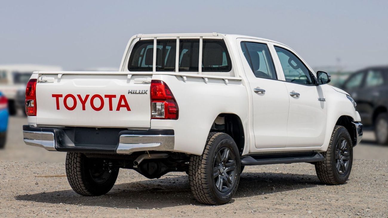 Toyota Hilux MID OPTION PETROL 2.7 AT 2025