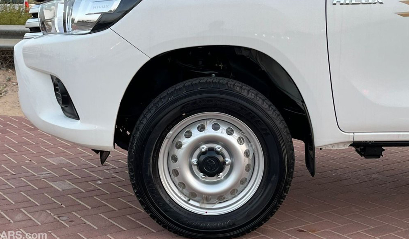 Toyota HILUX SC 2.7L 4X4