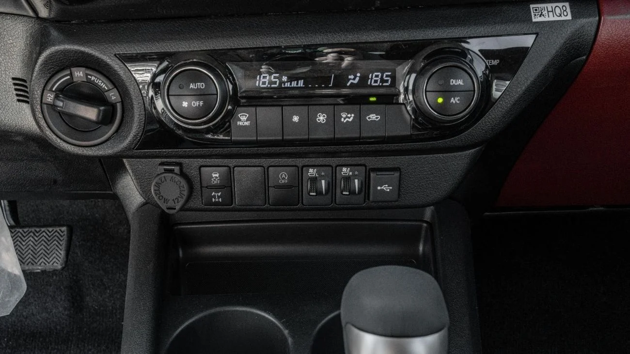 Toyota Hilux SGLX 2.8L AT Diesel (White-Red) 2026