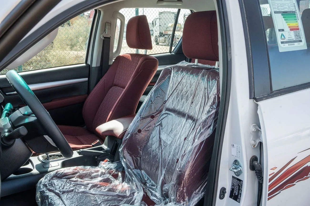 Toyota Hilux SGLX 2.8L AT Diesel (White-Red) 2026