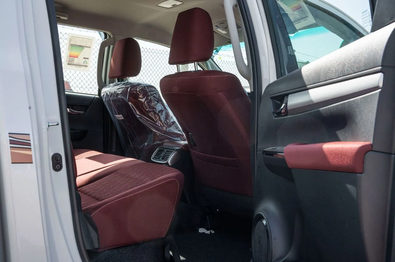 Toyota Hilux SGLX 2.8L AT Diesel (White-Red) 2026