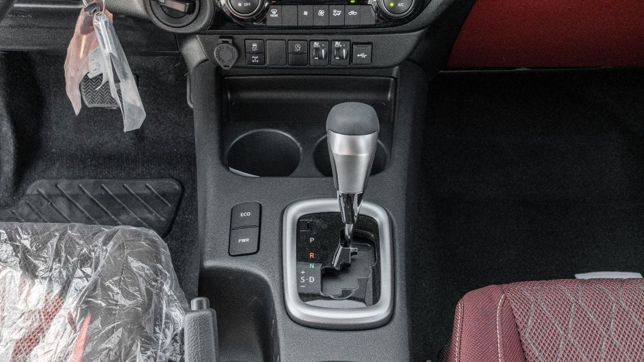 Toyota Hilux SGLX 2.8L AT Diesel (White-Red) 2026