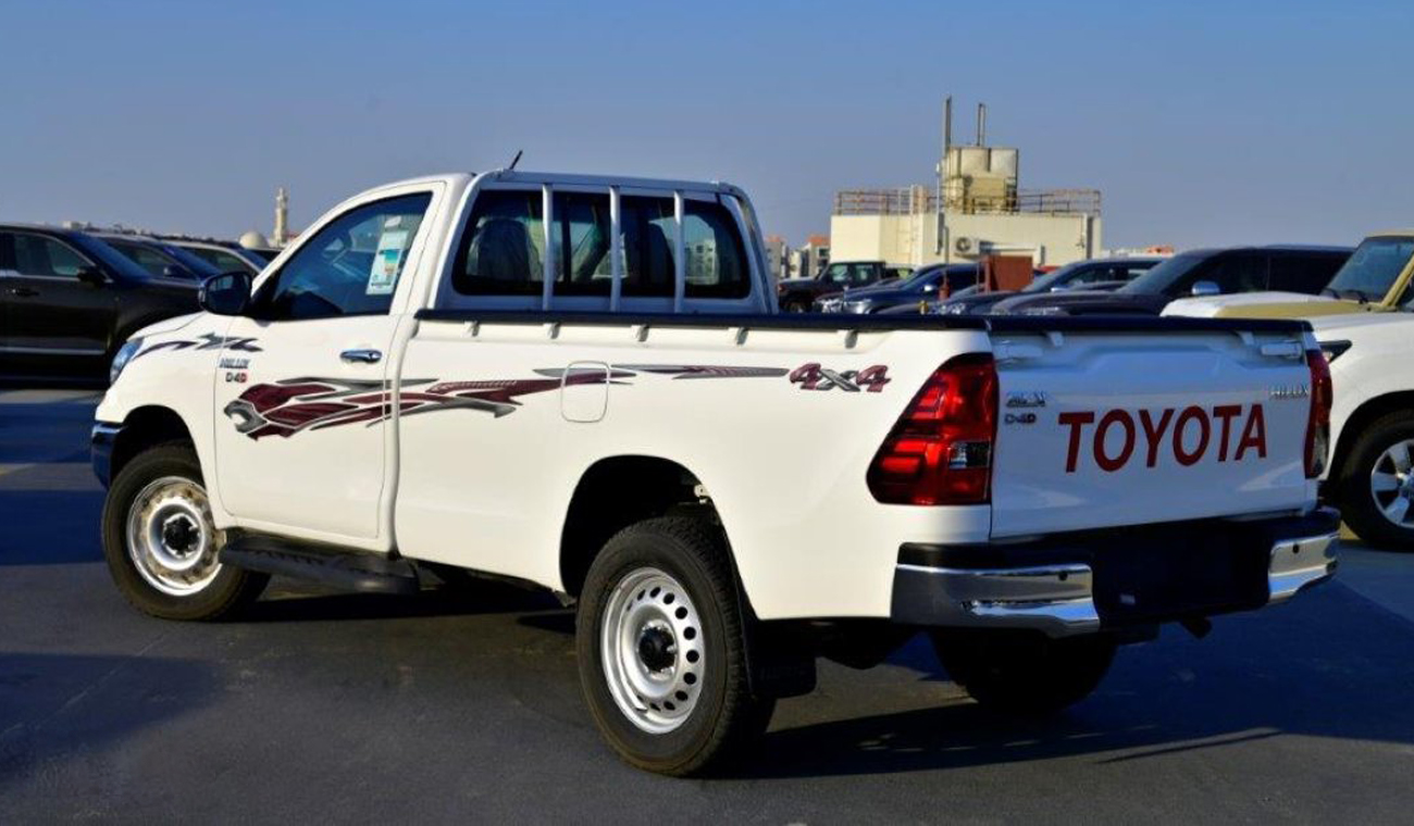 Toyota Hilux Single Cab 2.4L Manual