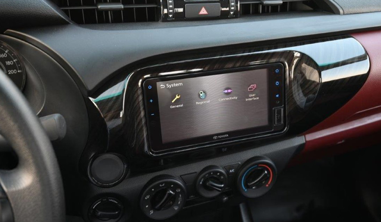 Toyota Hilux Single Cab 2.4L Manual