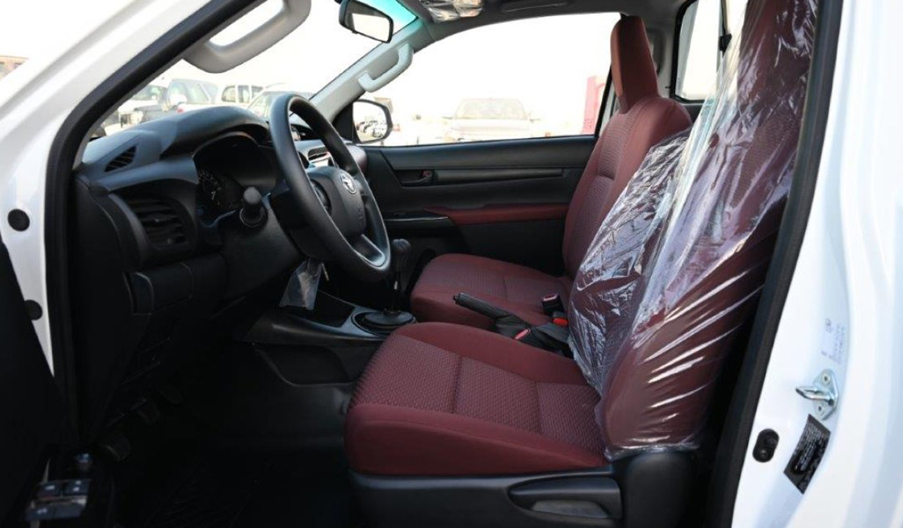 Toyota Hilux Single Cab 2.4L Manual