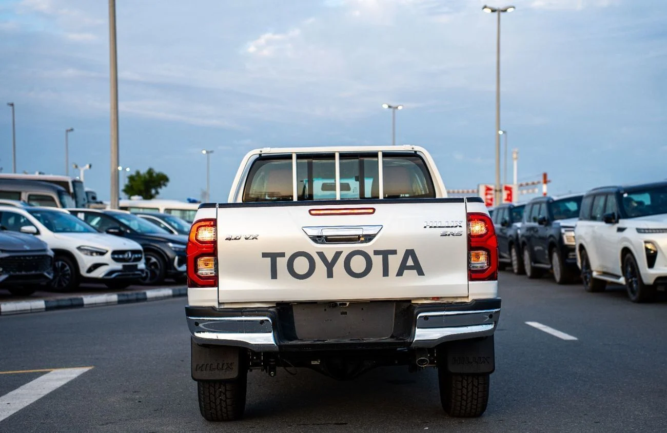 Toyota Hilux SR5 D/C (4.0 L) 4X4 2026