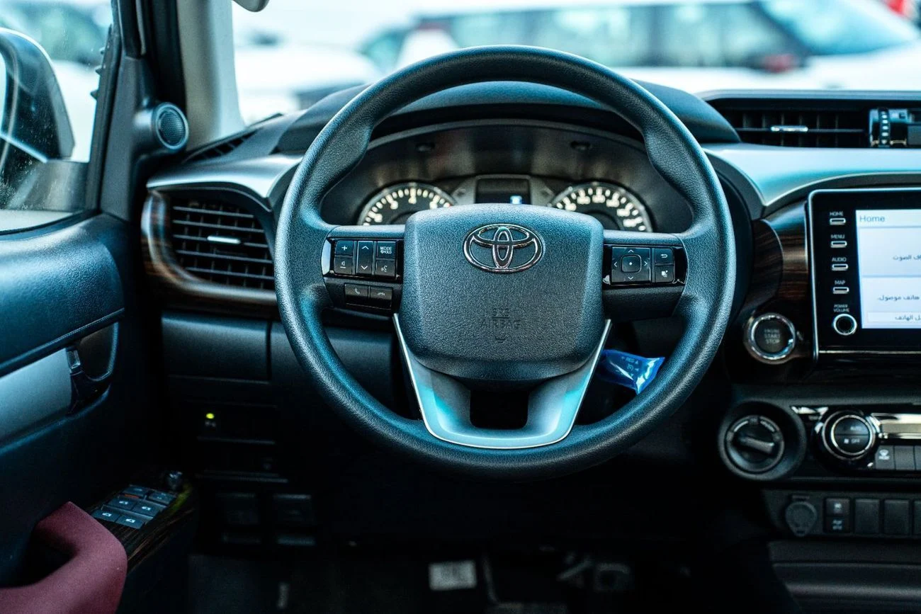 Toyota Hilux SR5 D/C (4.0 L) 4X4 2026