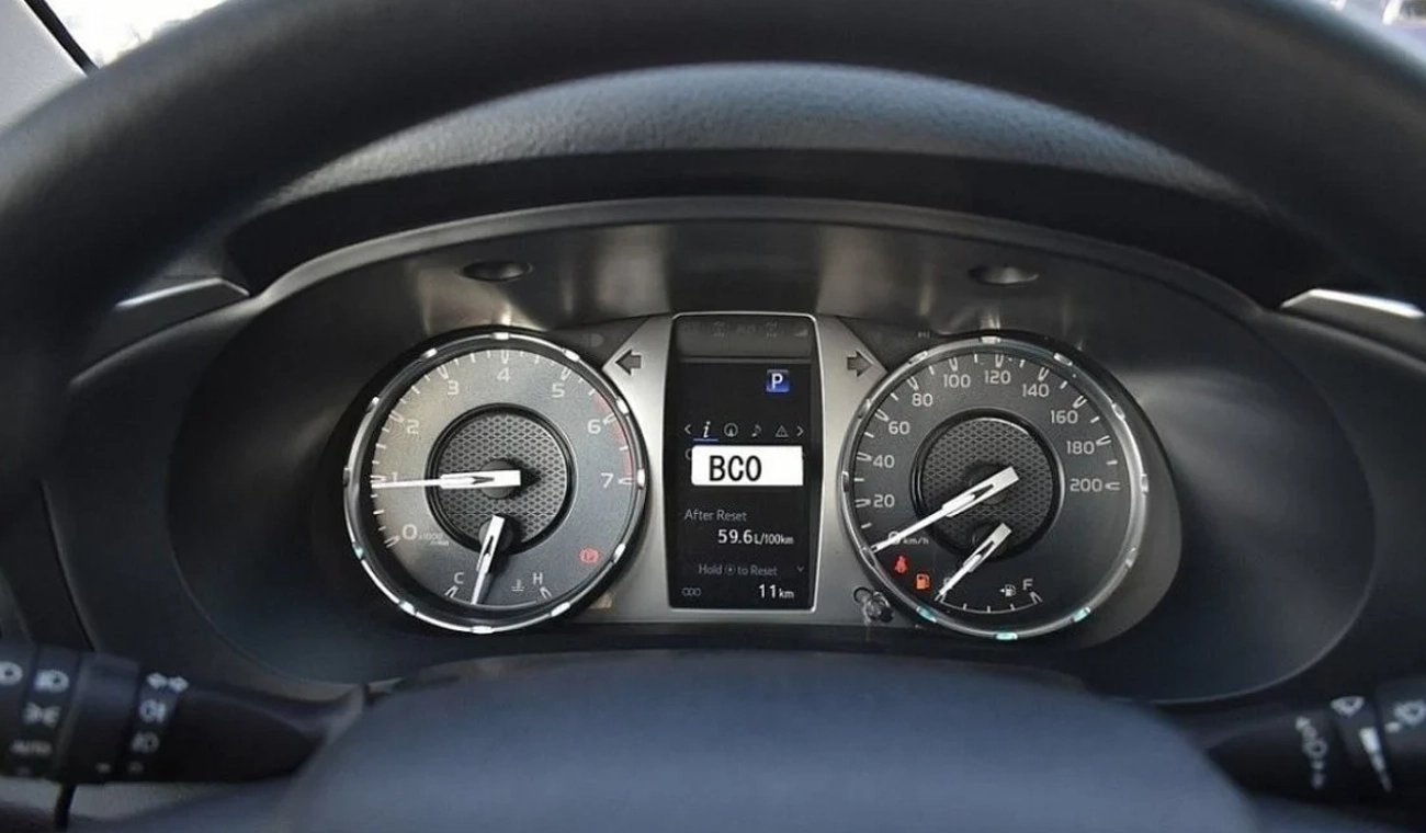 Toyota Hilux TOYOTA HILUX 4.0L V6 PETROL DC 4WD AT 2025 BLACK