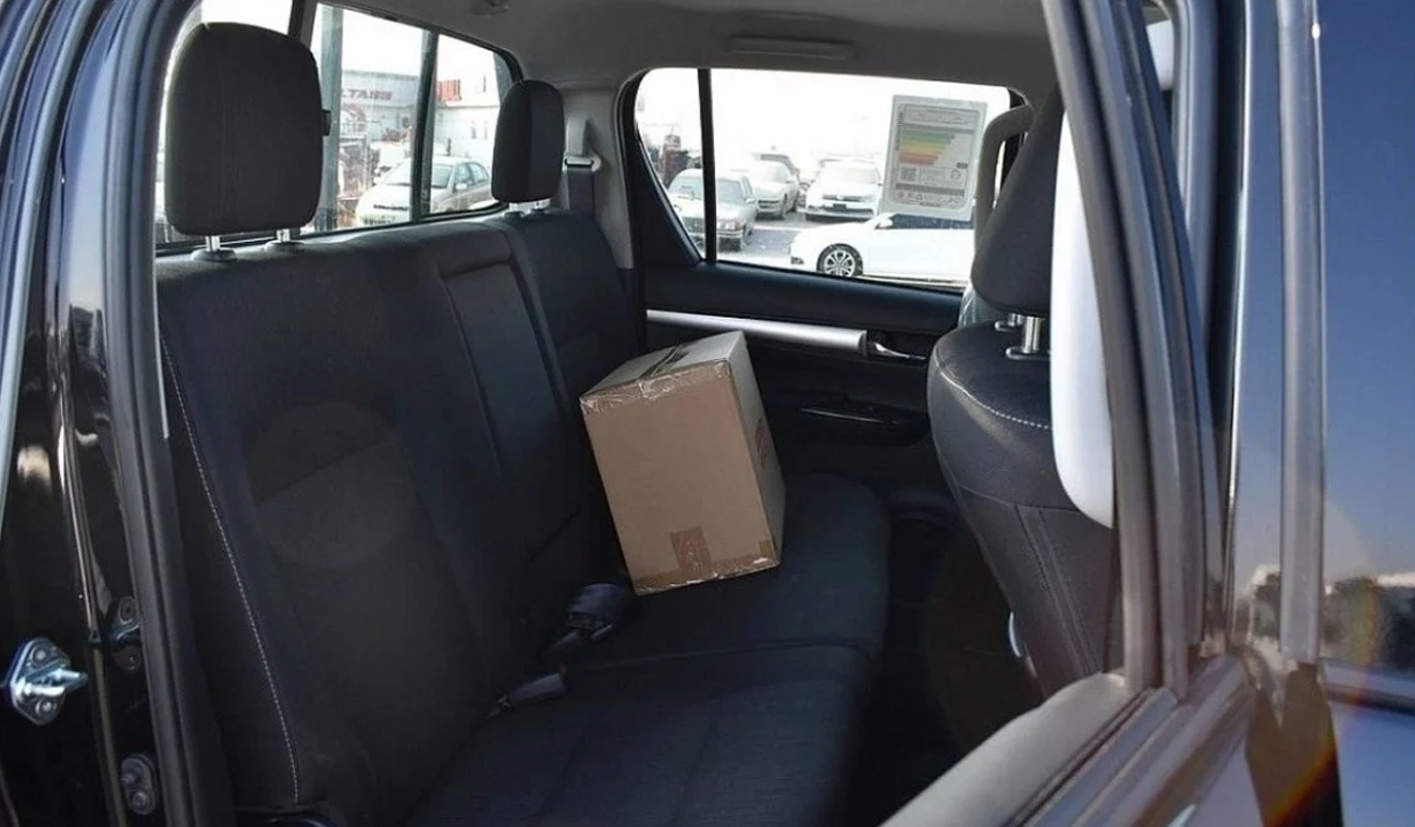 Toyota Hilux TOYOTA HILUX 4.0L V6 PETROL DC 4WD AT 2025 BLACK