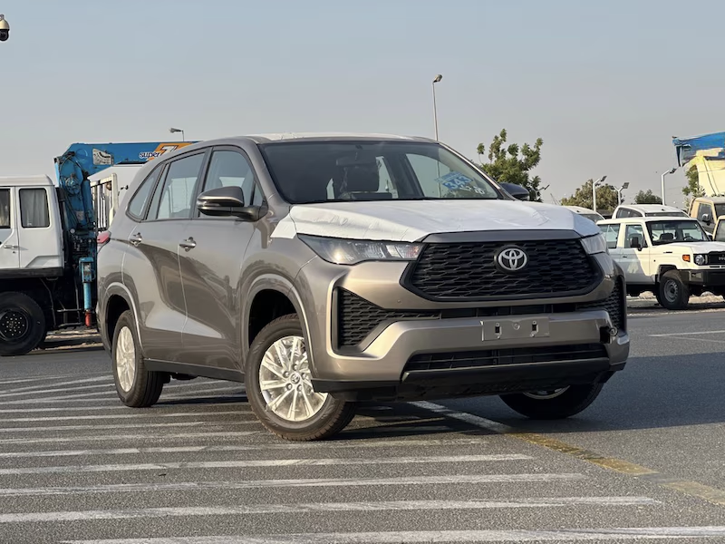TOYOTA INNOVA 2.0L PETROL GCC -8 SEATER