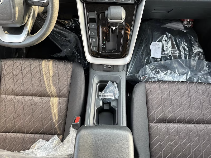 TOYOTA INNOVA 2.0L PETROL GCC -8 SEATER