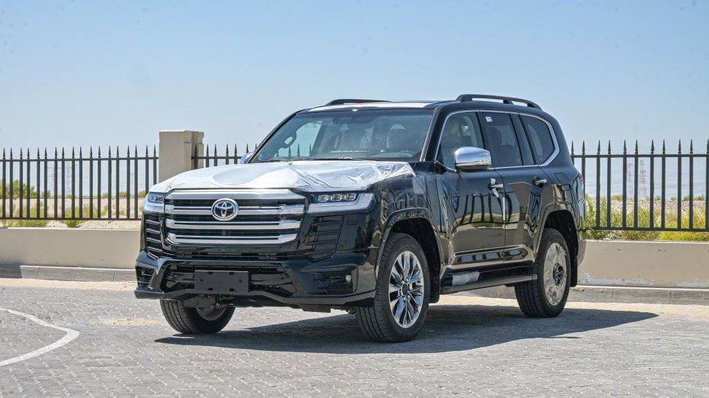 TOYOTA LAND CRUISER 3.3L VXR, DIESEL TWIN TURBO, AT _ black