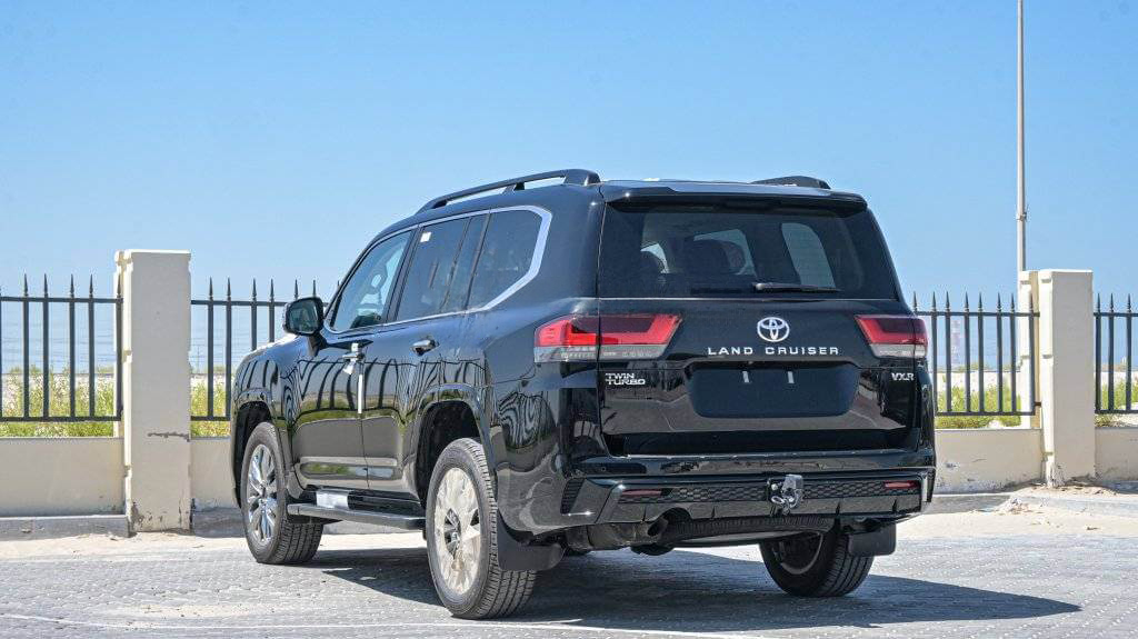 TOYOTA LAND CRUISER 3.3L VXR, DIESEL TWIN TURBO, AT _ black