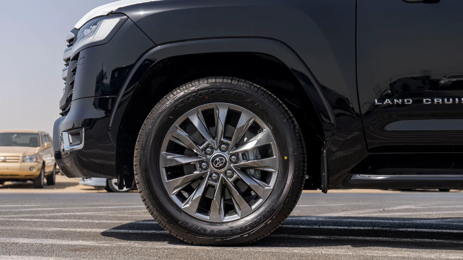 TOYOTA LAND CRUISER 300 VX 3.5L HYBRID AT MY2025