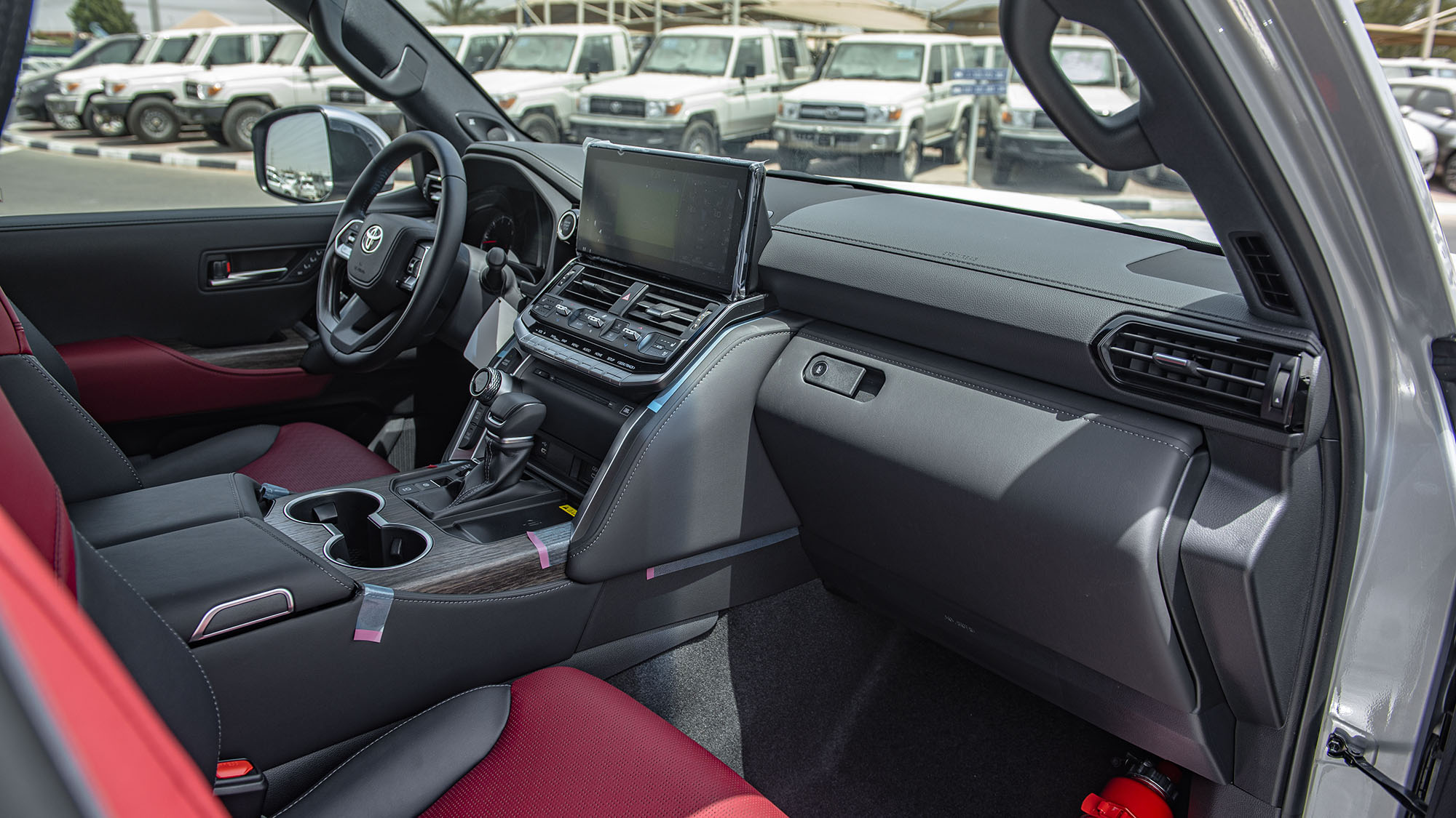 Toyota Land Cruiser 300 VXR 3.3D AT_ silver