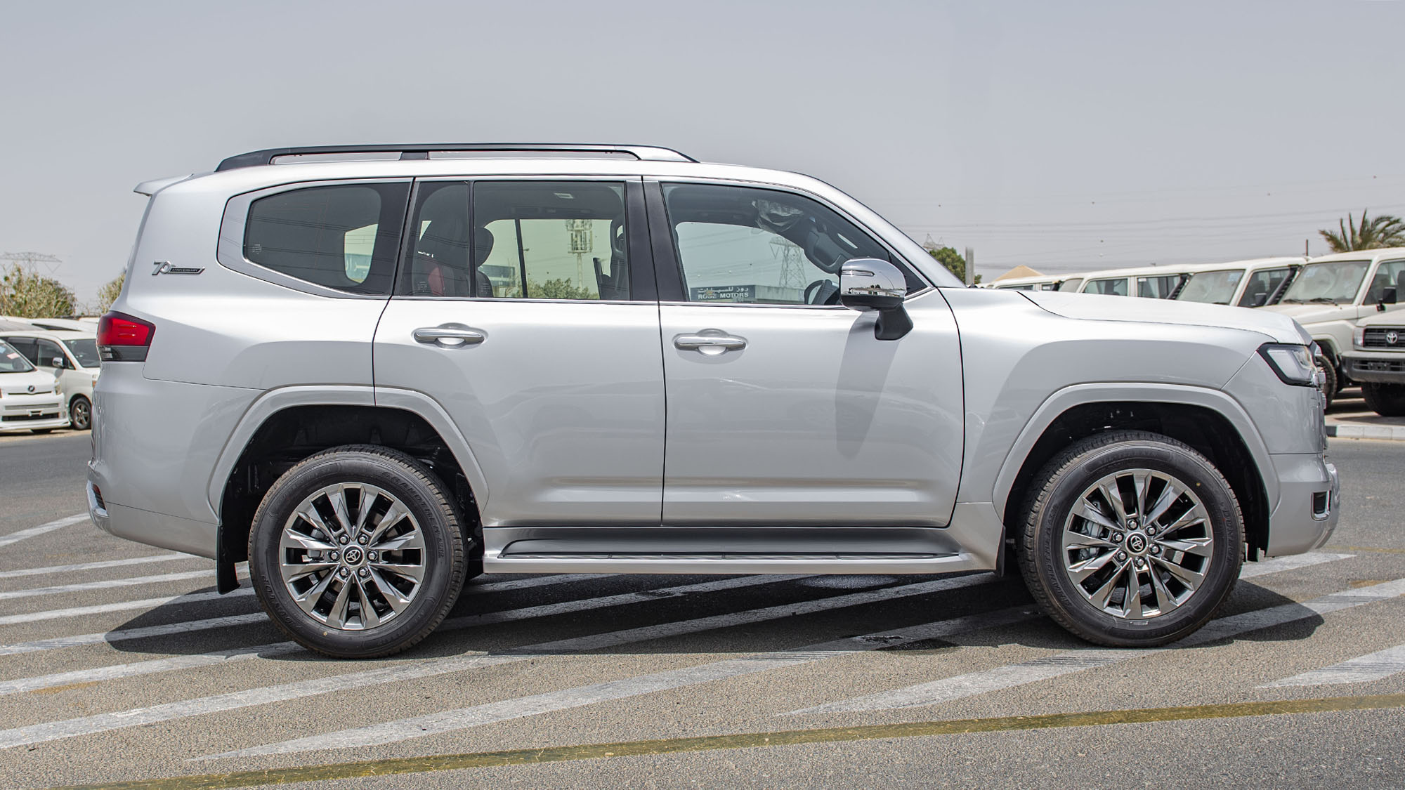 Toyota Land Cruiser 300 VXR 3.3D AT_ silver