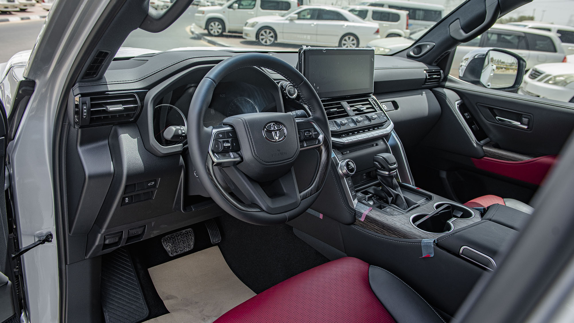 Toyota Land Cruiser 300 VXR 3.3D AT_ silver