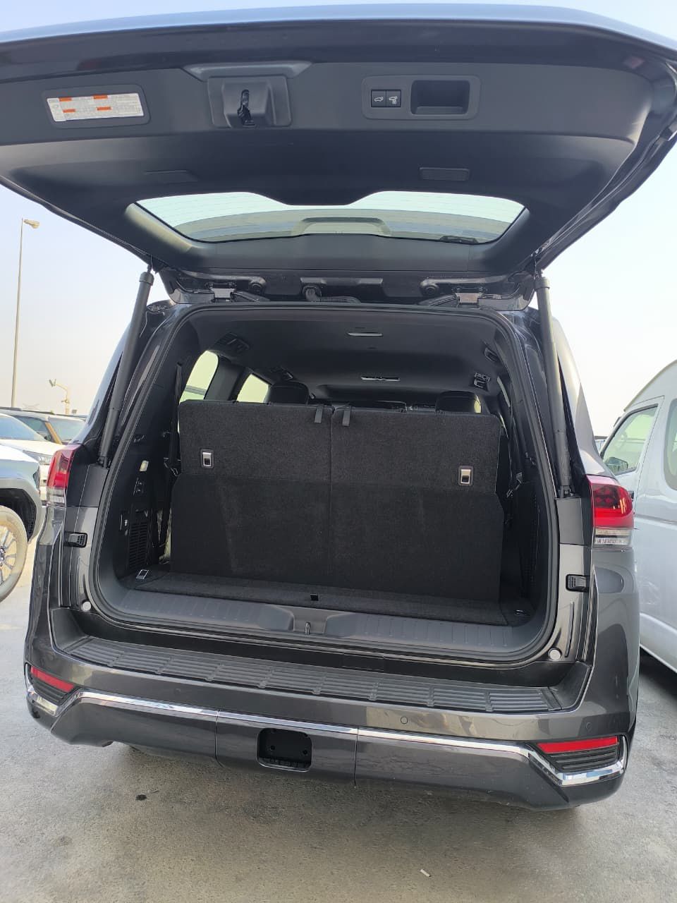 TOYOTA LAND CRUISER 300 VXR 3.5L HYBRID AT