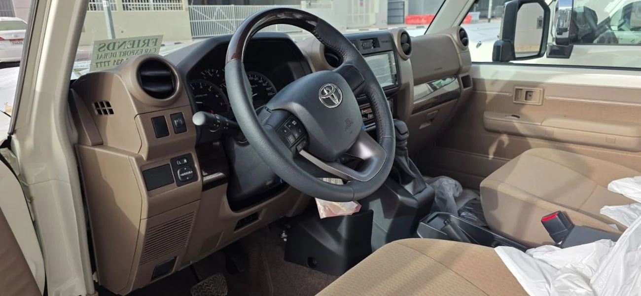 Toyota Land Cruiser 70 PETROL 2026 white