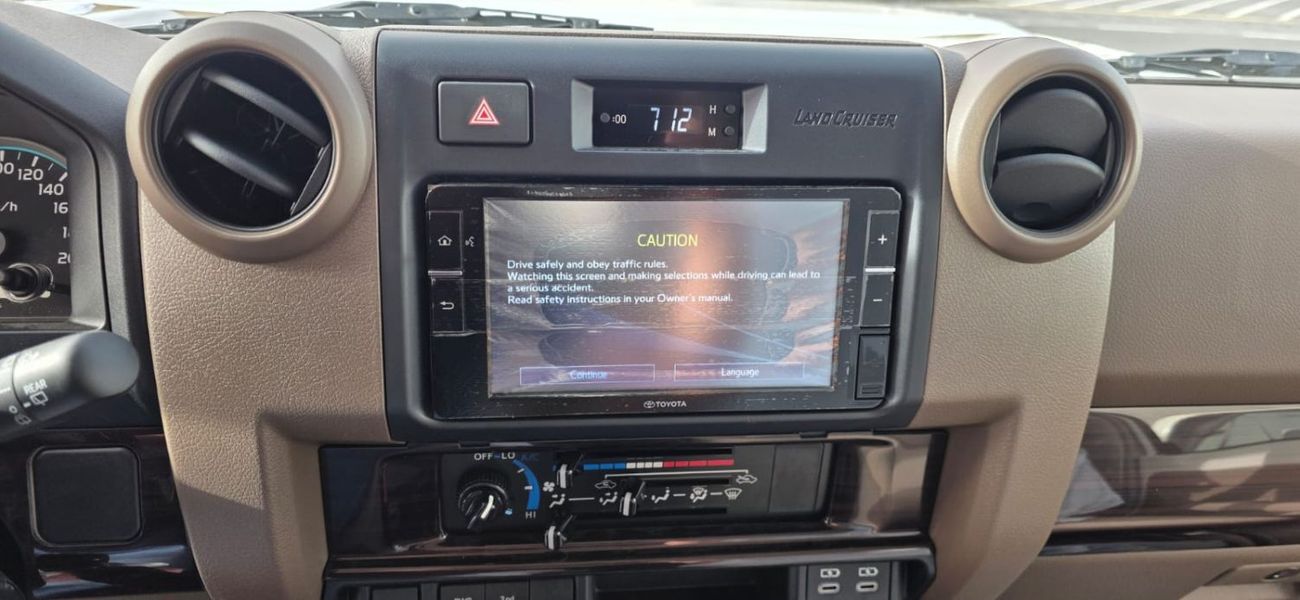 Toyota Land Cruiser 70 PETROL 2026 white