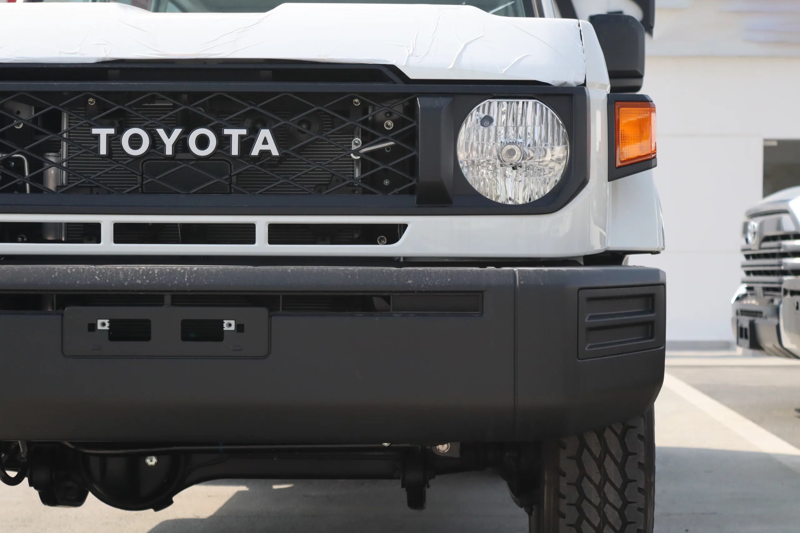 TOYOTA LAND CRUISER 78 2.8L AT