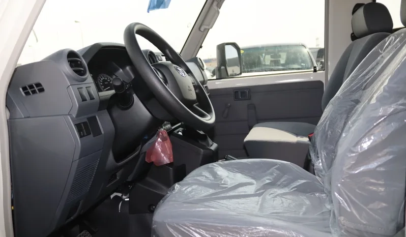 TOYOTA LAND CRUISER 78 2.8L AT