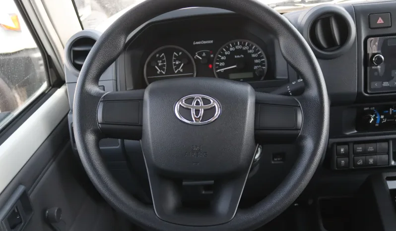 TOYOTA LAND CRUISER 78 2.8L AT