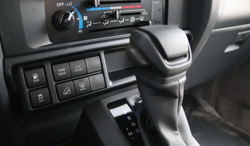 TOYOTA LAND CRUISER 78 2.8L AT