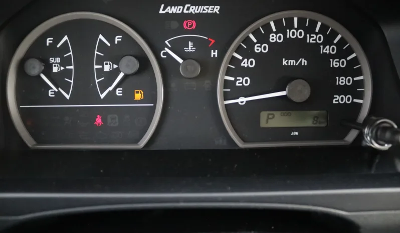 TOYOTA LAND CRUISER 78 2.8L AT