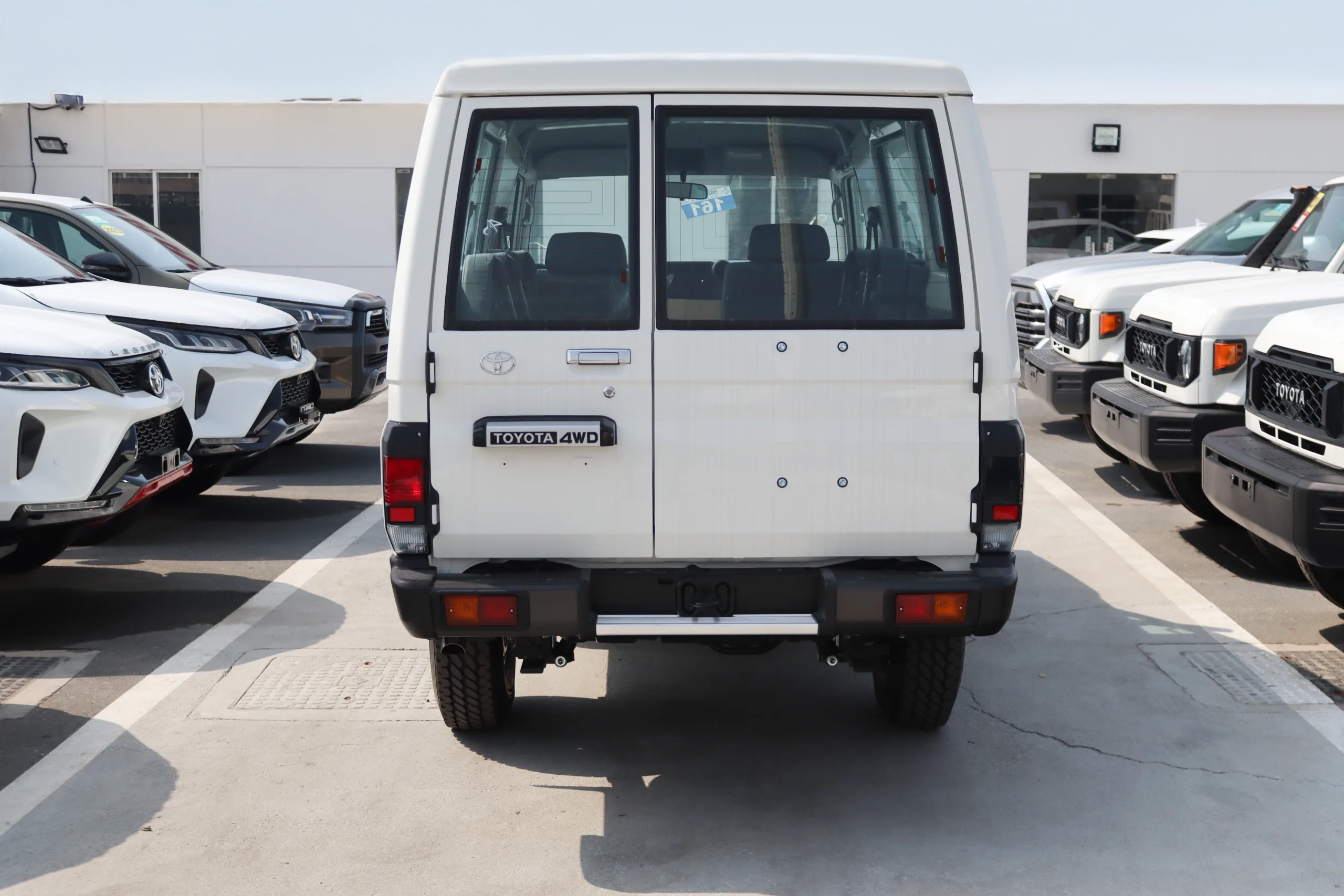 TOYOTA LAND CRUISER 78 2.8L AT