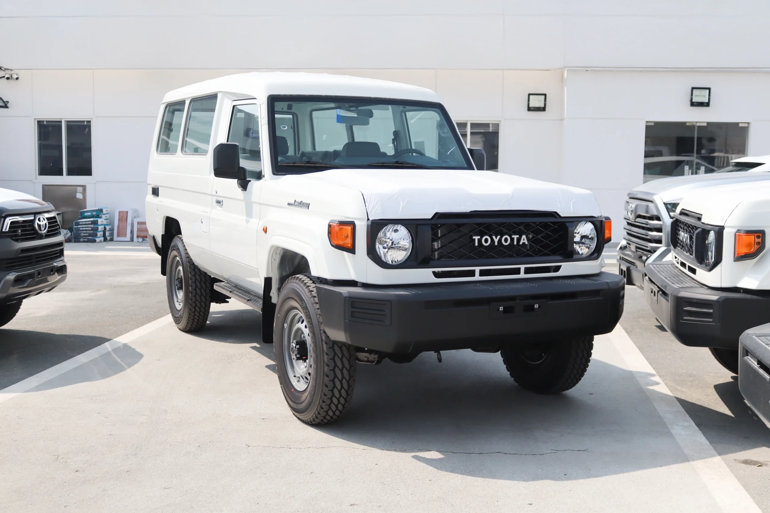 TOYOTA LAND CRUISER 78 2.8L AT