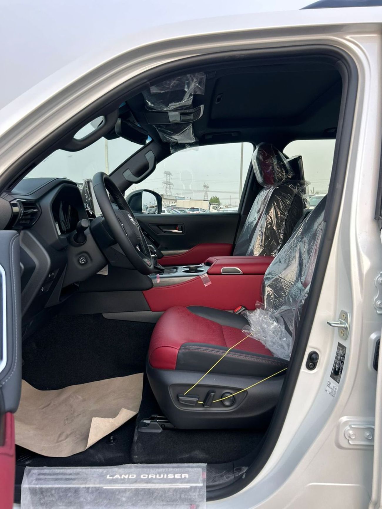 Toyota Land Cruiser gr 3.5L WHITE