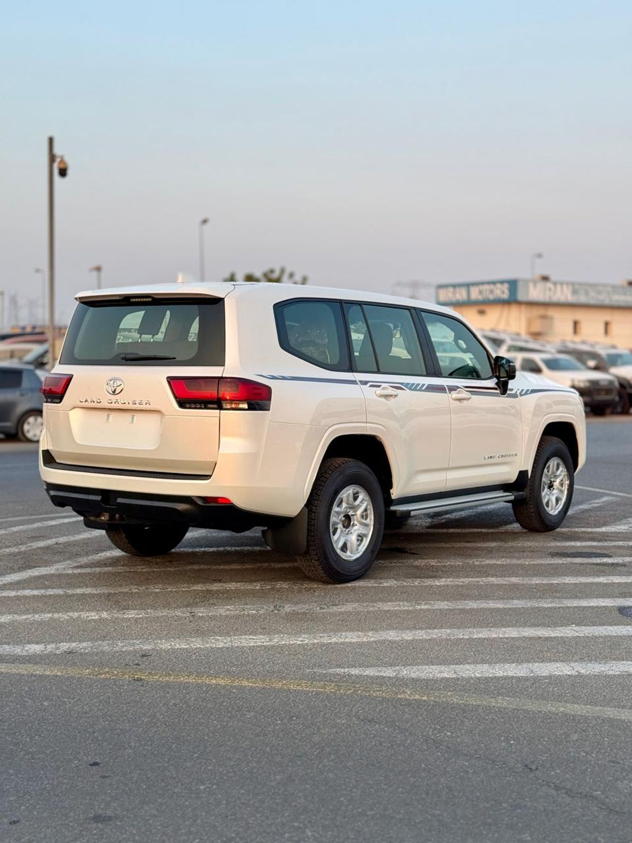 Toyota Land Cruiser GX 4.0  2025 WHITE