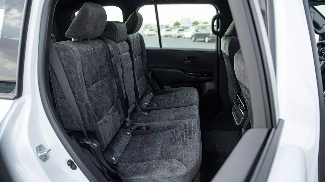 Toyota Land Cruiser GXR 3.3 DIESEL 2025 white
