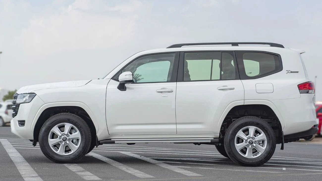 Toyota Land Cruiser GXR 3.3 DIESEL 2025 white