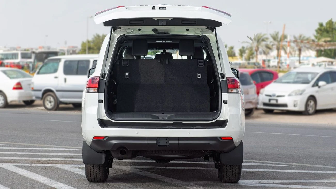 Toyota Land Cruiser GXR 3.3 DIESEL 2025 white