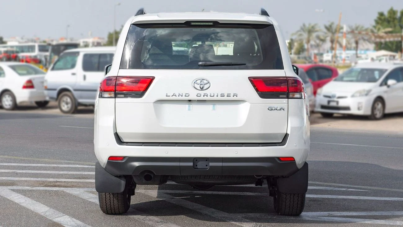 Toyota Land Cruiser GXR 3.3 DIESEL 2025 white