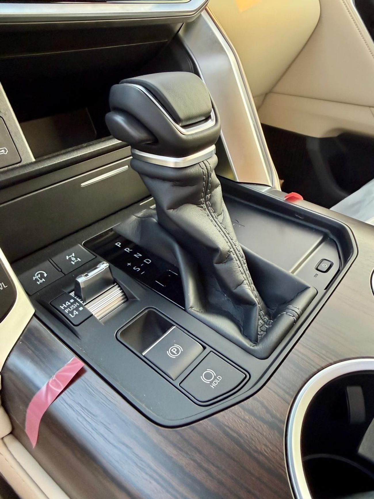 Toyota Land Cruiser GXR 4.0L -BLACK