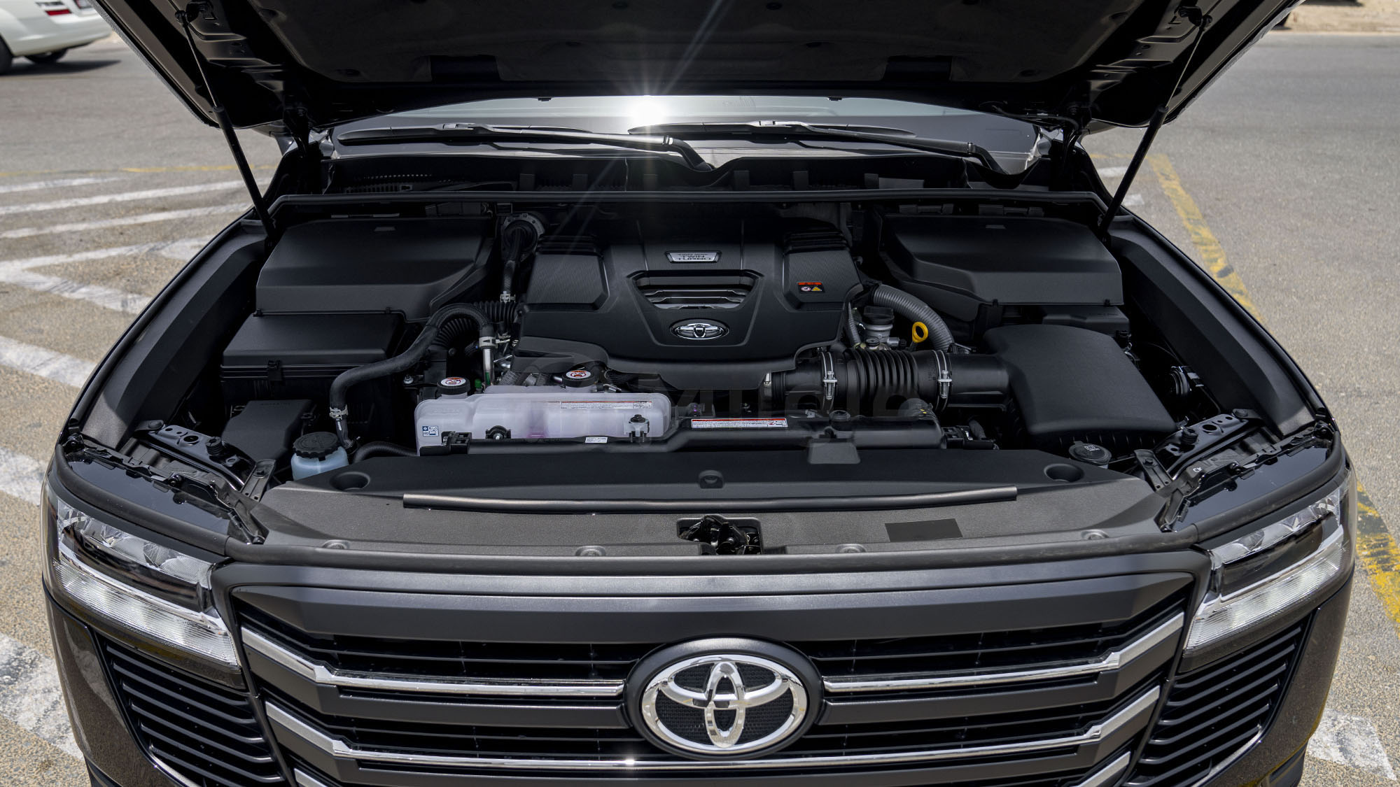 TOYOTA LAND CRUISER LC300 GXR 3.3D AT  _ BLACK