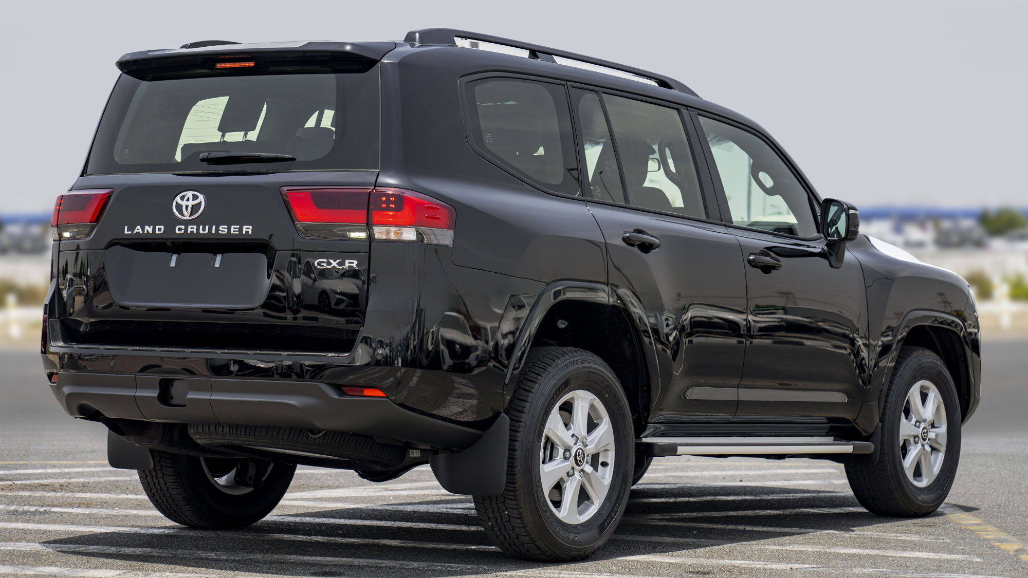 TOYOTA LAND CRUISER LC300 GXR 3.3D AT  _ BLACK