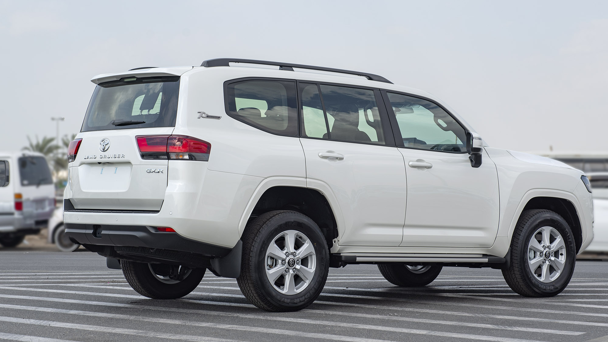 TOYOTA LAND CRUISER LC300 GXR 3.3D AT _ WHITE
