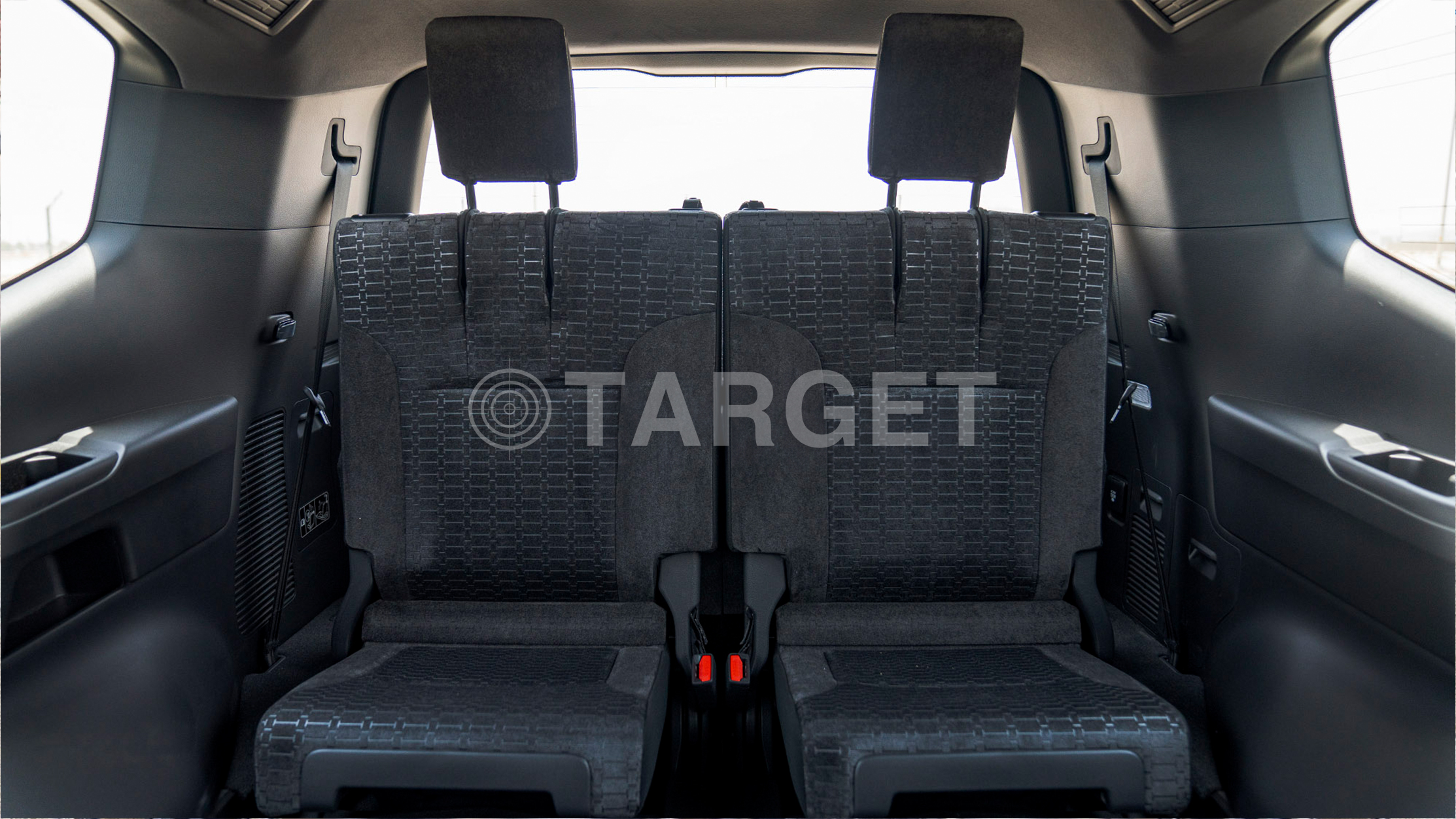 TOYOTA LAND CRUISER LC300 GXR 3.3D AT